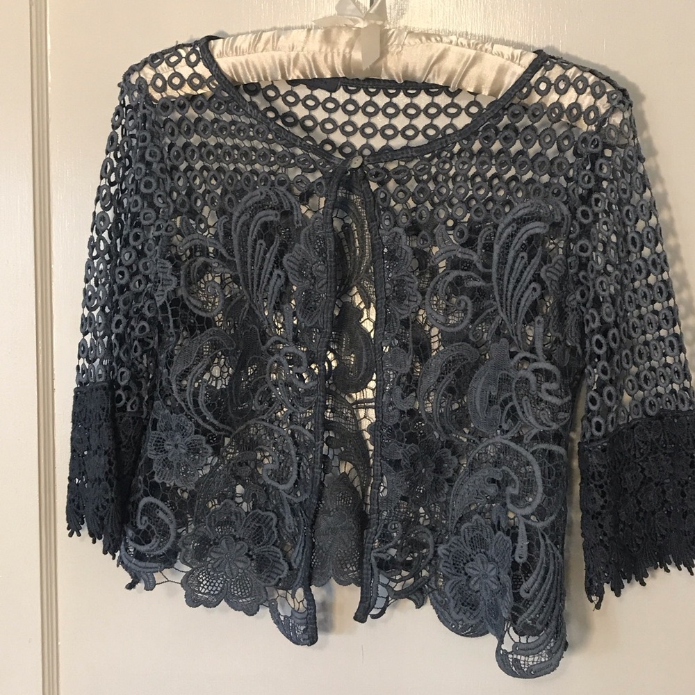 Elegant Lace Women Shrug Top in Smoky Blue size Small